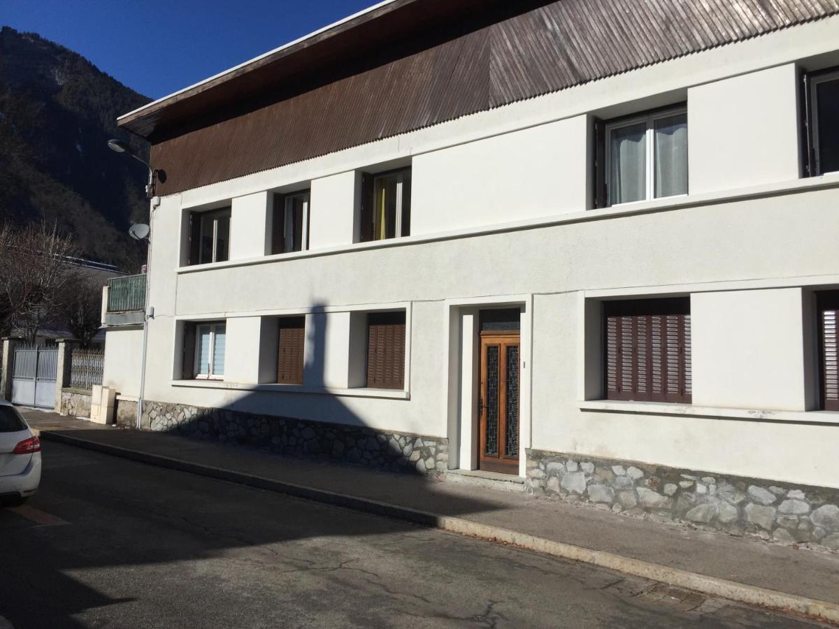 Superbe Appartement A Bourg D'Oisans Avec Terrasse Sud Le Bourg-dʼOisans المظهر الخارجي الصورة